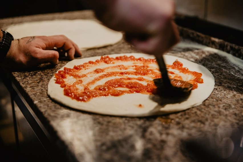 Międzynarodowy Dzień Pizzy 2024. Jaką pizzę wybierają Lublinianie? Sprawdź