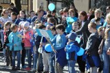 Ulicami Jarocina przeszedł „Marsz dla autyzmu”, zorganizowany przez uczniów i nauczycieli Zespołu Szkół Specjalnych