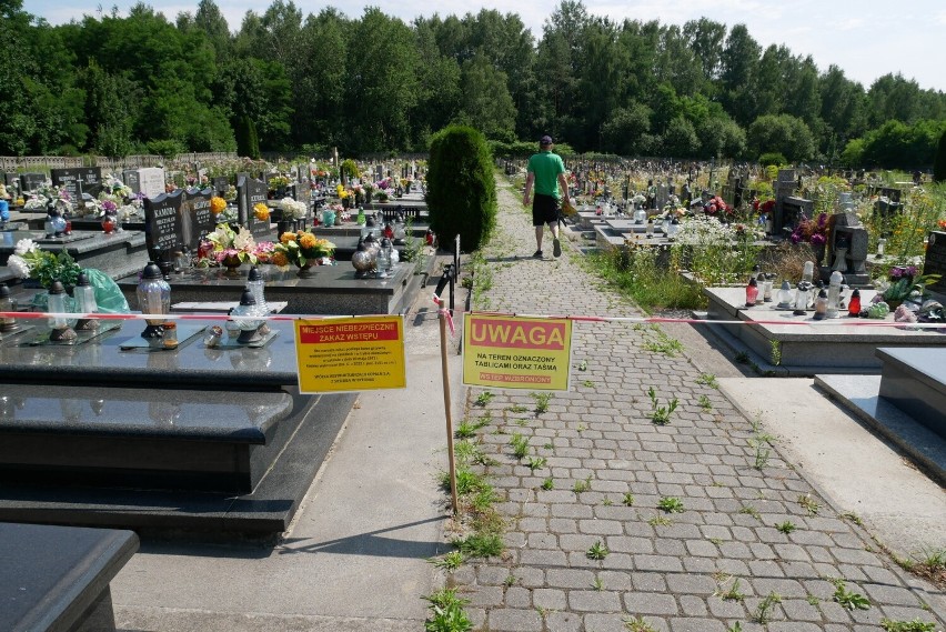 Zapadliska w Trzebini. Rozpoczęły się prace na cmentarzu