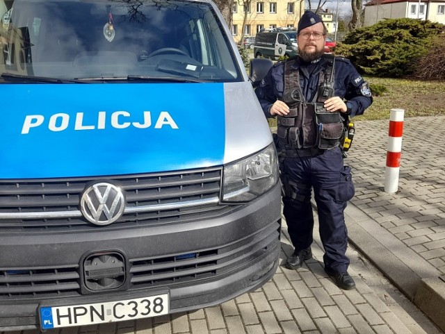 Lęborscy policjanci zostali powiadomieni o tym, że życie młodego mężczyzny może być zagrożone. Natychmiastowa reakcja policjantów zapobiegła możliwej tragedii.