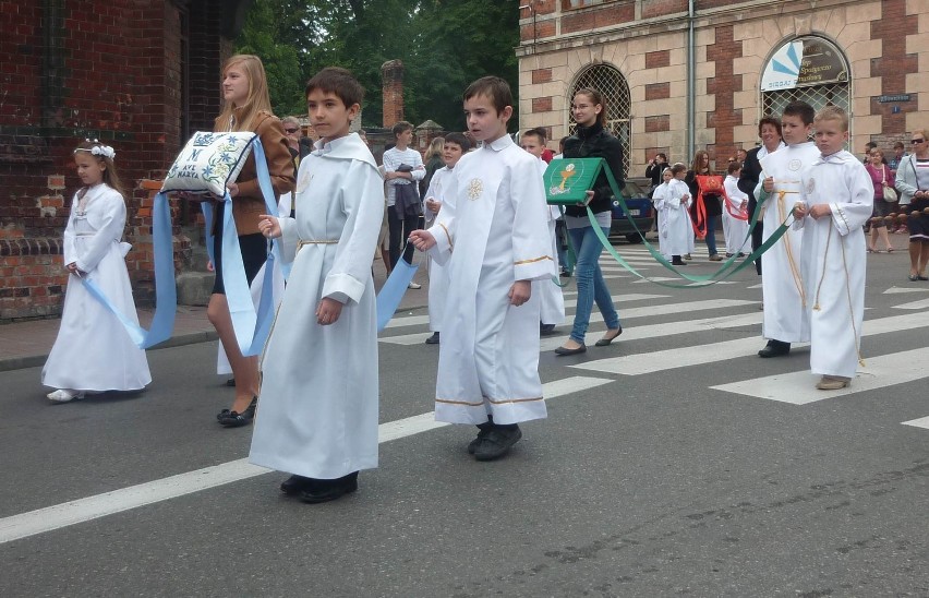 Boże Ciało. Procesja eucharystyczna ulicami Malborka