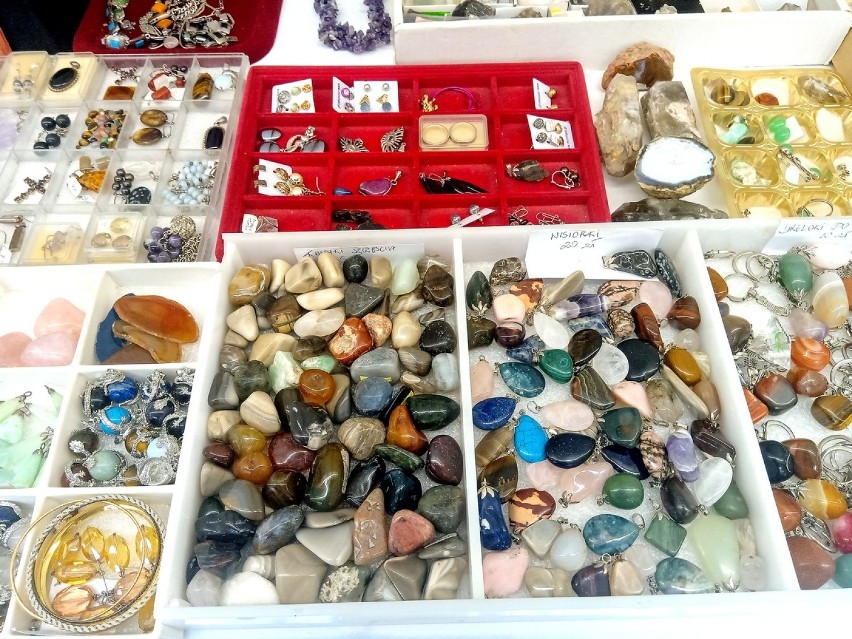 Zagórze Śląskie: Minerały i biżuteria z kamieni szlachetnych zachwycały. Zobaczcie zdjęcia