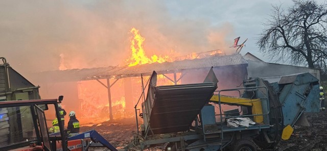 Potężny pożar w Rybniku. Są poszkodowane osoby