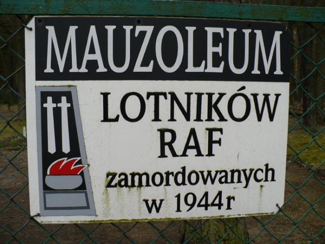 Mauzoleum Lotników RAF zamordowanych w 1944 r.