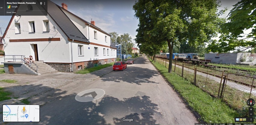 Przyłapani na ulicach Nowego Dworu Gdańskiego! Mieszkańcy uchwyceni przez Google Street View