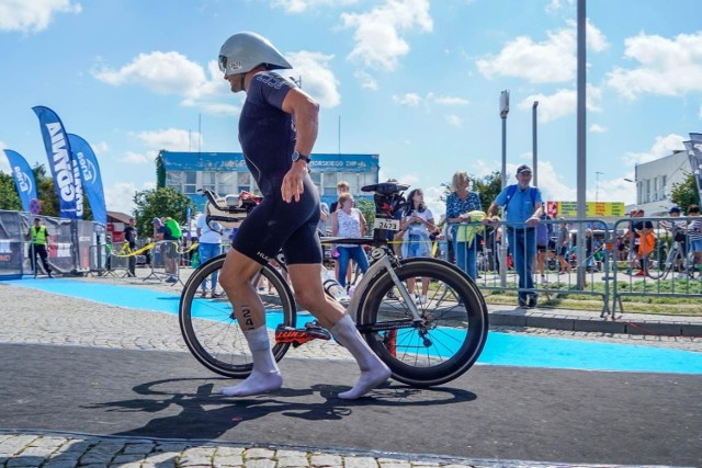 Uczestnicy triathlonowych zawodów Enea Ironman Gdynia (8 serpnia 2021 roku)