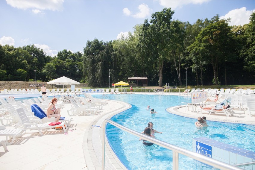Fala w Łodzi zaprasza na baseny zewnętrzne