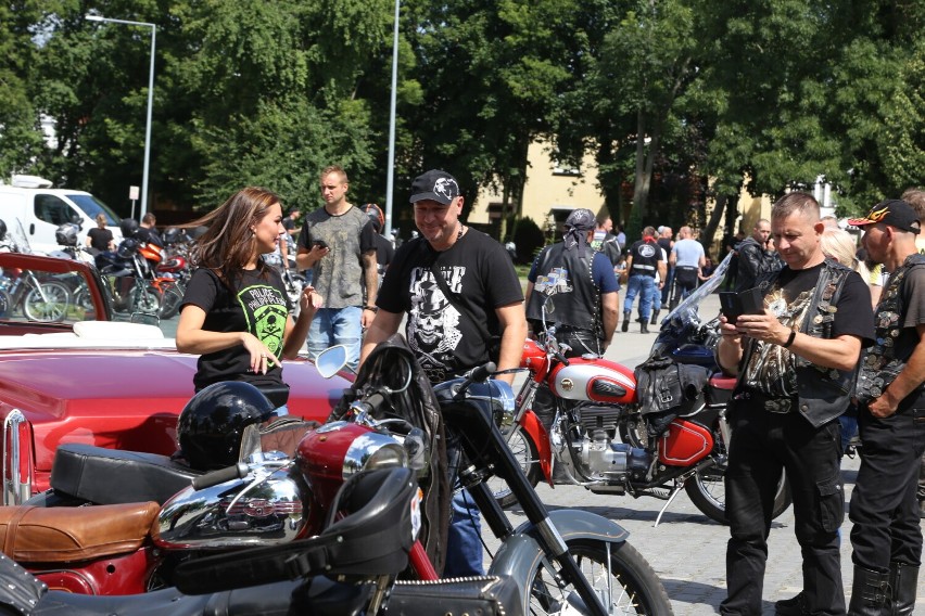 Motocykliści z Wolsztyńskiego Towarzystwa Motocyklowego zorganizowali dziś Charytatywny Piknik Motocyklowy.
