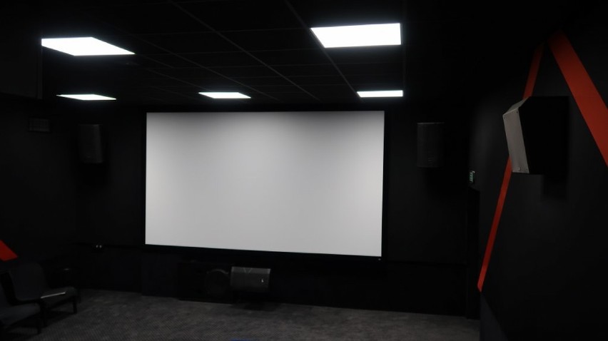 Wąsosz. W Zespole Placówek Kultury w Wąsoszu powstało kino. Pierwsze filmy wyświetlane będą w sobotę 15 sierpnia [ZDJĘCIA]