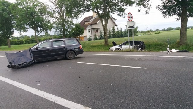 Jazowa. Na początku lipca doszło do poważnego wypadku na drodze krajowej nr 7 w miejscowości Jazowa. Zderzyły się volkswagen i smart. Jeden z kierowców prosi świadków zdarzenia o kontakt.