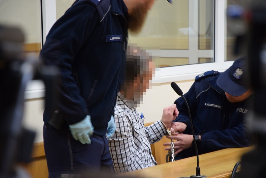 Proces w sprawie zabójstwa dwóch kobiet z Częstochowy. Podejrzany stanął przed sądem. Miał udusić 15-latkę i jej 45-letnią mamę
