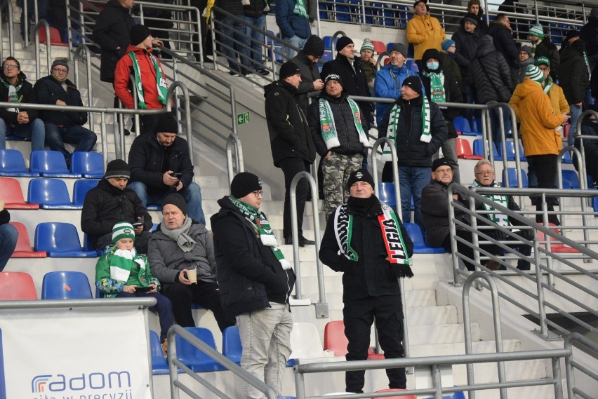 Kibice Radomiaka zapełnili cały stadion. Byłeś na meczu Radomiak Radom - Lech Poznań? Znajdź się na zdjęciach!