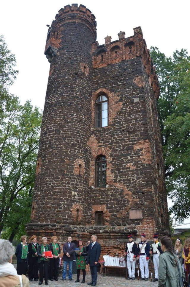 Zabytkowa baszta gen. Klickiego w Łowiczu