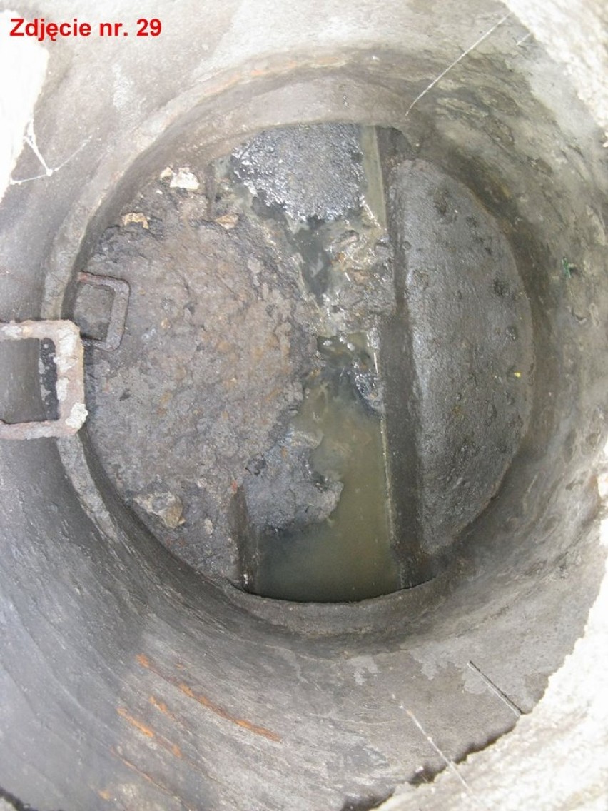 Korek w kanalizacji w Sieradzu. Na czyszczenie przekazano...