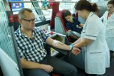 Policjanci z Jastrzębia oddali krew: w ciągu akcji zebrano ponad 14 litrów krwi