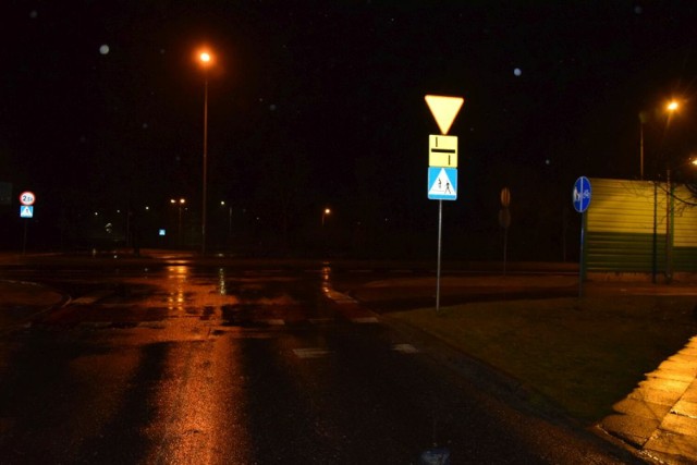 W Bełchatowie doszło do potrącenia 72-latki na przejściu dla pieszych