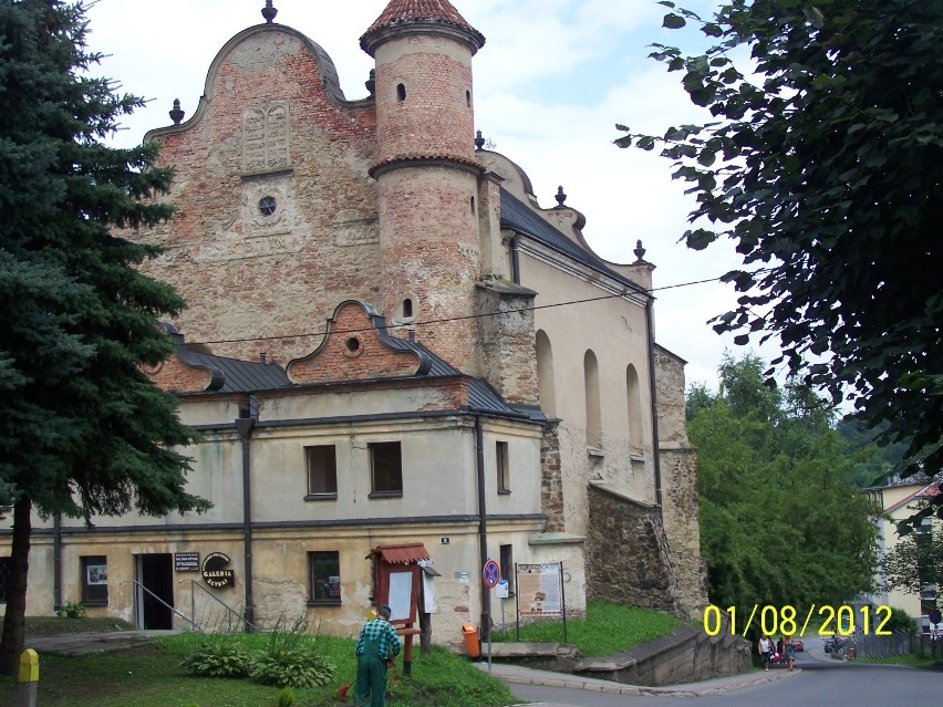 Lesko - dawna synagoga, dziś galeria sztuki i muzeum