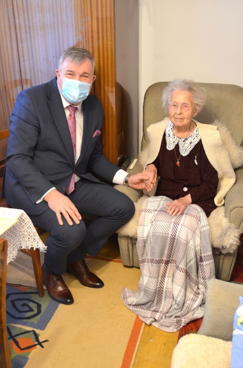 Pani Genowefa, jedna z najstarszych mieszkanek Kartuz, obchodzi dziś 100. urodziny