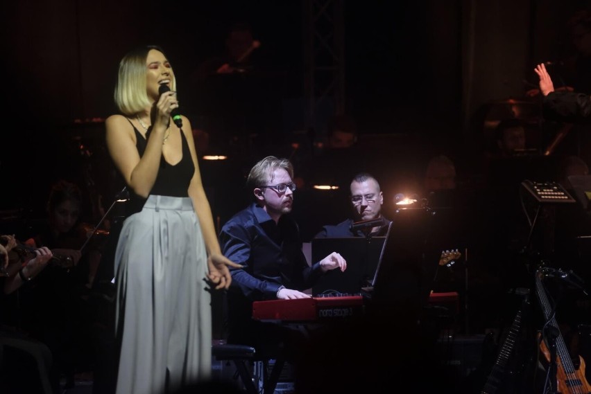 Natalia Nykiel zaśpiewa podczas piątkowego koncertu...
