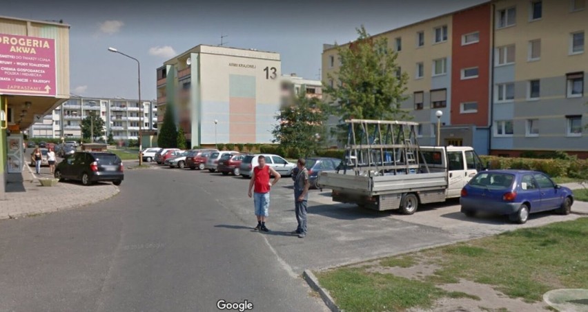 Jak ubierali się mieszkańcy powiatu latem w Google Street View [ZDJĘCIA]