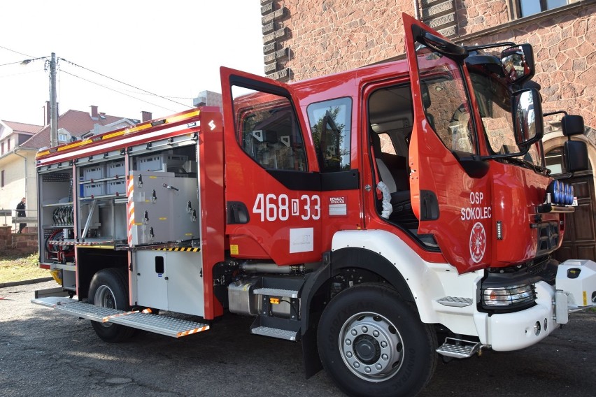 OSP Sokolec ma nowy wóz strażacki            