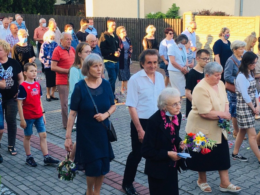 Pleszew. Procesja i wicie wianków. Dobiega końca oktawa Bożego Ciała w parafii pw. św. Floriana w Pleszewie