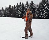 Gorlice. Ewa - kobieta myśliwy. Buduje ambony, chodzi na polowania, dokarmia zwierzynę