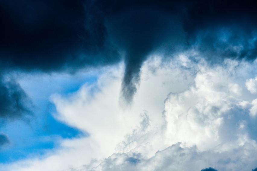 Tornado przeszło nad ziemią lubuską? Takie dziwne i niesamowite zjawisko pogodowe obserwowano na niebie