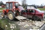 Chrzanów: opel uderzył w traktor