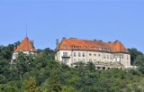 Niegdyś sanatorium SS, wkrótce elegancki hotel. Niesamowita historia zamku w Przegorzałach [20.02.2023]