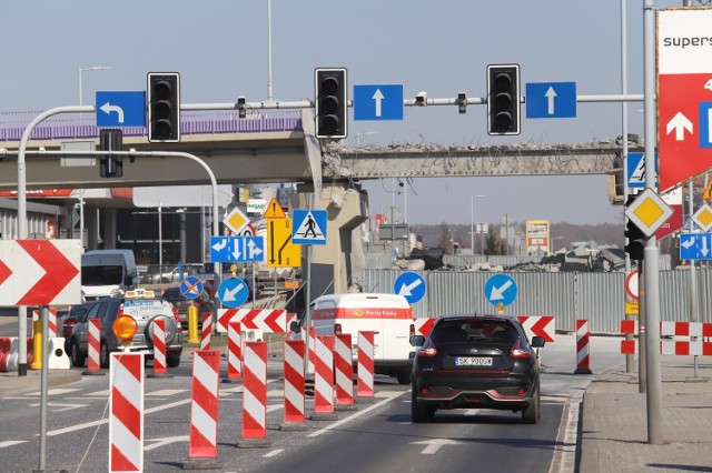 Rozbiórka wiaduktu kolejowego nad ulicą Bocheńskiego w Katowicach