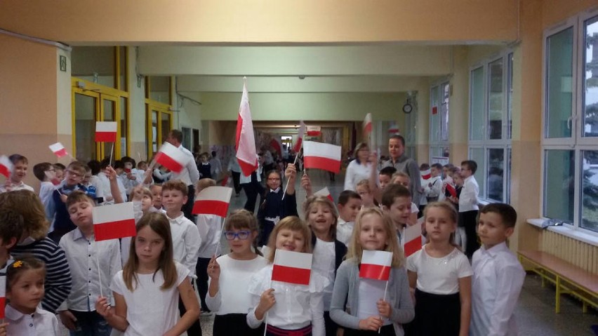 Uczniowie świętowali niepodległość