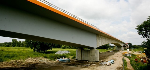 Most w Brzegu Dolnym będzie gotowy najpóźniej w listopadzie