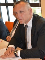 Sprawa busa MOSiR nadaje się do prokuratury - uważa radny Dutkiewicz