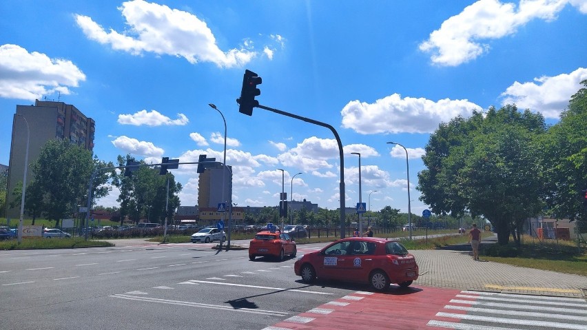 Opole. Drogowcy montują infrastrukturę systemu ITS na...