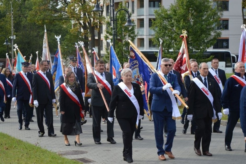 Pielgrzymka pracowników przemysłu zbrojeniowego i lotniczego w Skarżysku. Zobacz zdjęcia