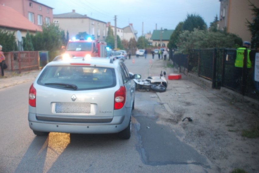 Wypadek motocyklistki w Myszkowie. Kierująca i pasażerka doznały złamania nogi