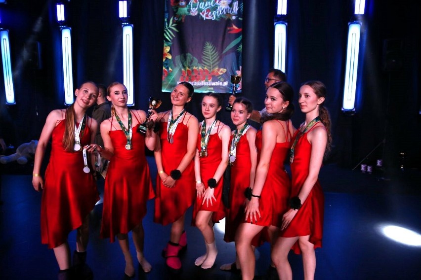 Na zakończenie roku szkolnego Studia Tańca Rytmix Konin zdobywa kolejne puchar podczas Holiday Dance Festival  2024 [Zdjęcia]