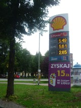 Paliwo lekko tanieje. Czy to najtańsze stacje benzynowe w Katowicach?