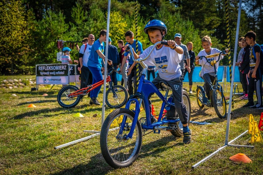 Małków-stolica tricków. Niezwykłe wydarzenie w gminie Warta z rowerami w roli głównej w niedzielę 25 września. ZDJĘCIA, PLAKAT