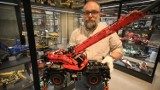 Zbudował największą w Polsce kolekcję zestawów Lego Technic. Pół miliona klocków zamienił w maszyny, które można oglądać w Krakowie  