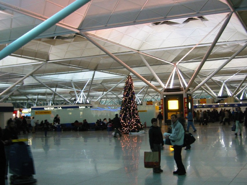 Stansted Airport - wnętrze terminalu