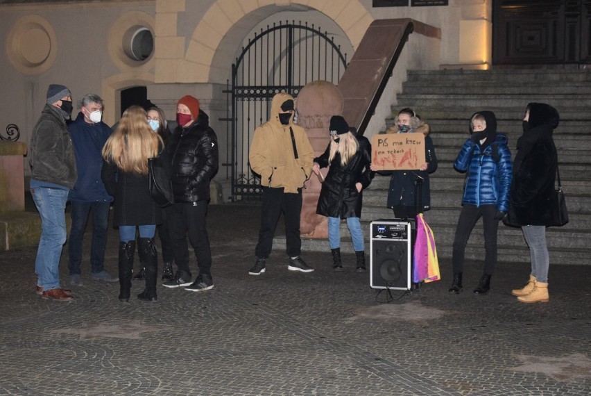 Kolejne protesty na krotoszyńskim Rynku [ZDJĘCIA + FILM]