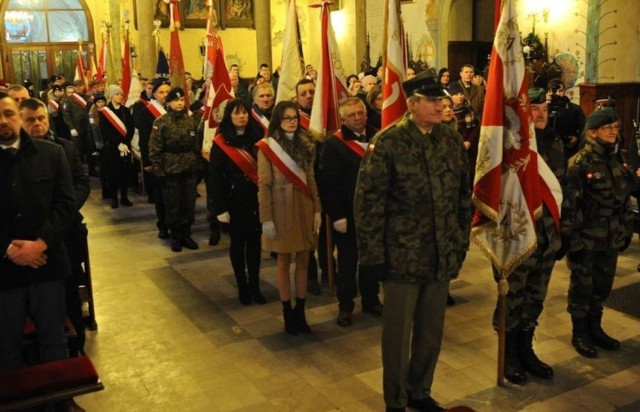 W ubiegłym roku obchody rozpoczęły się między innymi od mszy świętej w kościele pod wezwaniem świętego Zygmunta w Szydłowcu.
