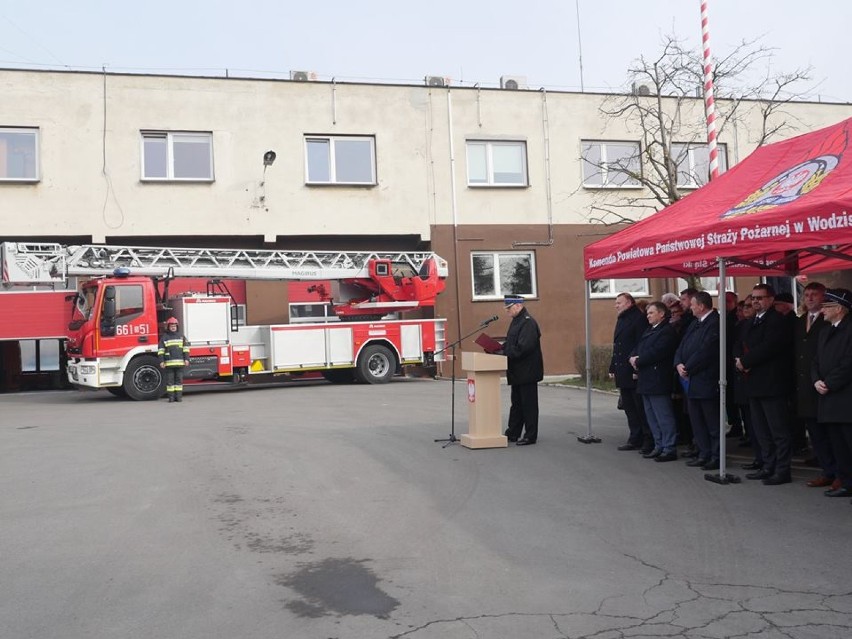Strażacy z Wodzisławia Śl. oficjalnie odebrali nową drabinę