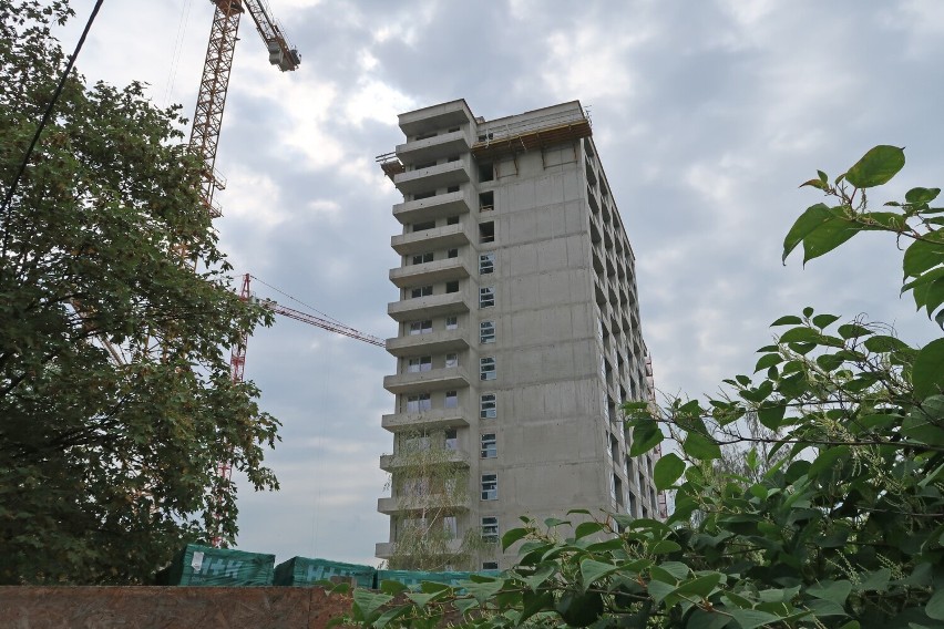 To będzie najwyższy budynek mieszkalny na Śląsku! Tak powstaje ATAL SKY+ w Katowicach! Zobacz ZDJĘCIA z budowy