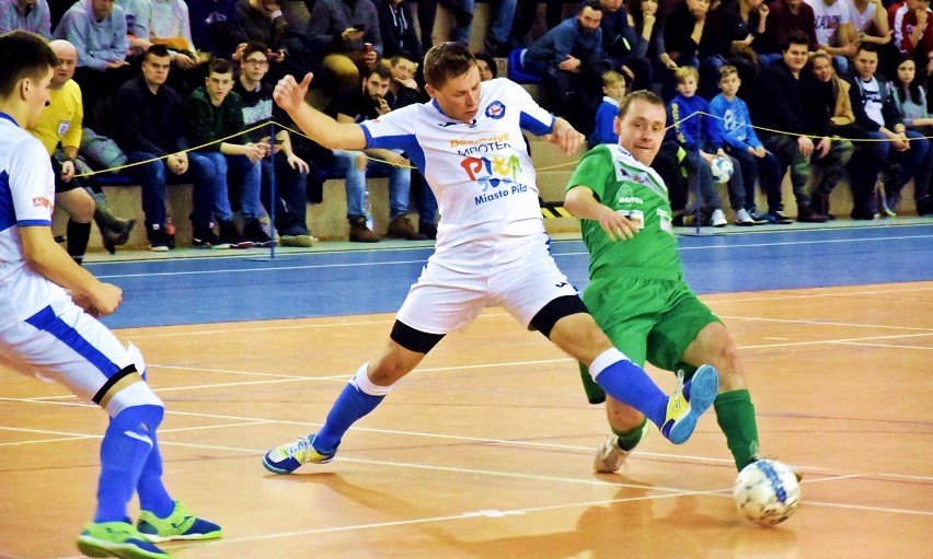 II liga futsalu: BestDrive Futsal Piła wyraźnie pokonał lidera z Mosiny! Zobaczcie zdjęcia z tego meczu