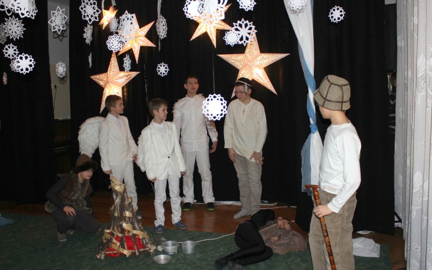 Zimowy festyn rodzinny w Szkole Podstawowej nr 26 w Łośniu