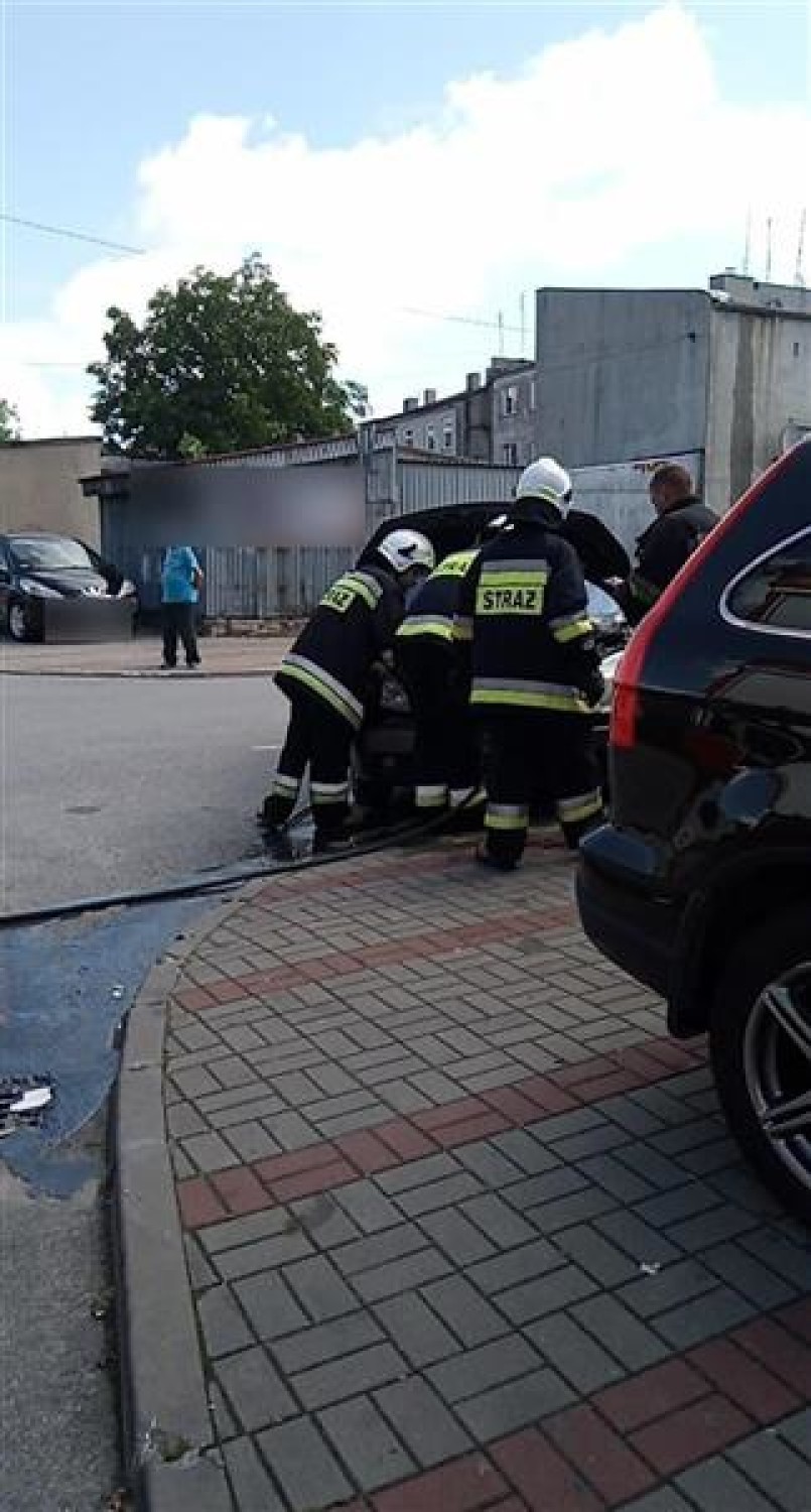 Pożar samochodu marki Renault w powiecie włocławskim [zdjęcia]