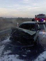 Pożar samochodu renault laguna na Autostradzie A1 [zdjęcia]